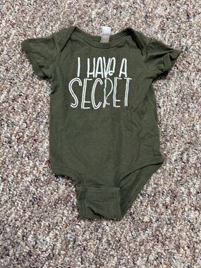 Rabbit Skins - 12 Month - Olive Green Short Sleeve Bodysuit - Baby Announcement